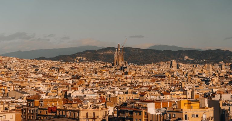 Découvrez les meilleures vues panoramiques secrètes de barcelone pour un voyage inoubliable