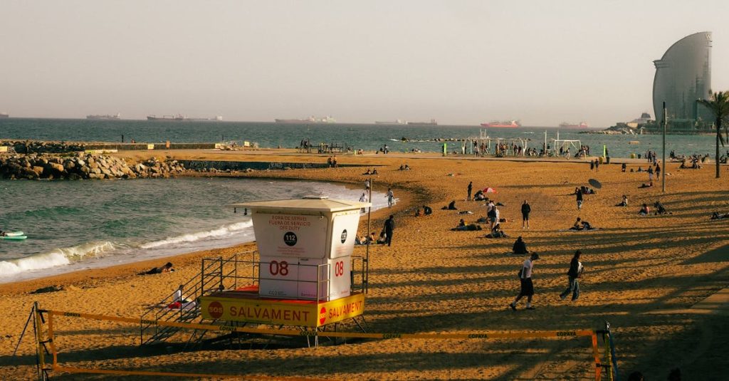 découvrez les plages calmes de barcelone, idéales pour se détendre loin de la foule et profiter d'un cadre paisible en bord de mer.