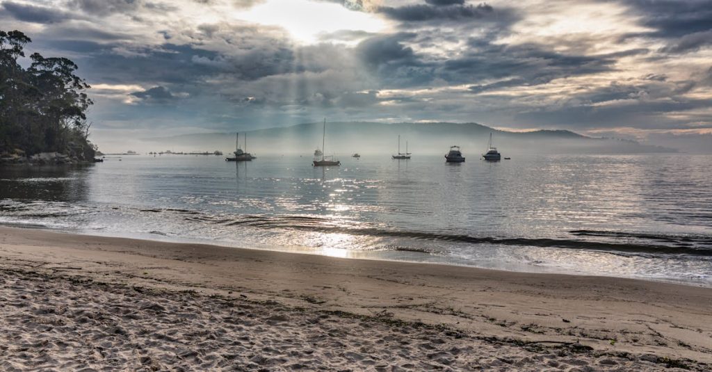 Découvrir les charmes de la plage de vigo en espagne 2 découvrez vigo beach, une destination balnéaire idéale pour des vacances inoubliables avec ses plages de sable fin, ses eaux cristallines et son ambiance conviviale.