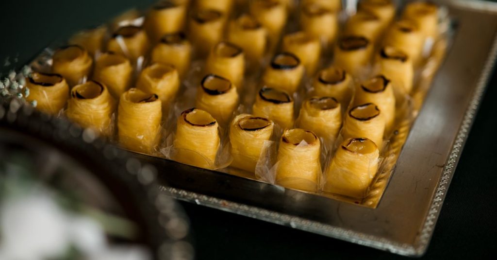 Découvrez les meilleurs desserts catalans dans les petits cafés typiques 2 découvrez les desserts catalans traditionnels riches en saveurs, des recettes authentiques pour un voyage gourmand en catalogne.