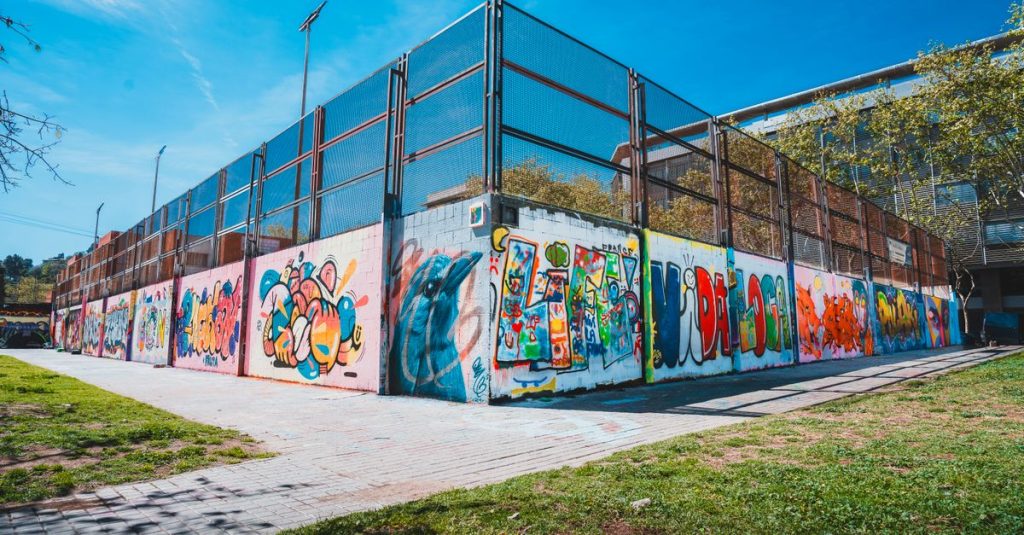 Où trouver les meilleurs terrains de pétanque à barcelone pour profiter entre amis 2 découvrez les meilleurs terrains de pétanque à barcelone pour des parties conviviales entre amis ou en famille. profitez de l'ambiance catalane et des espaces dédiés à la pétanque.