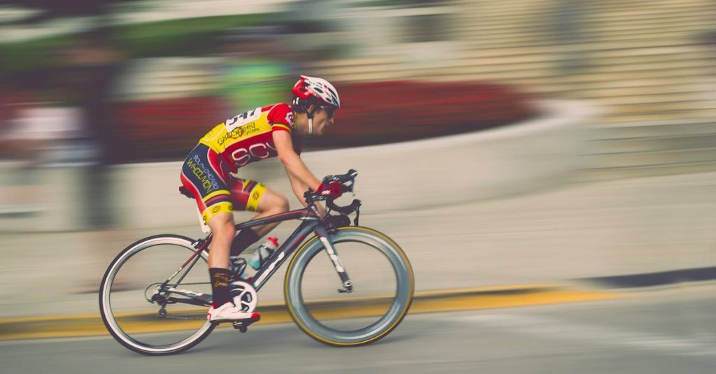 Tout savoir sur la marche de san remo et son importance dans le cyclisme 2 découvrez la course cycliste san remo, une épreuve emblématique du cyclisme sur route en italie, réputée pour son parcours exigeant et ses paysages spectaculaires.