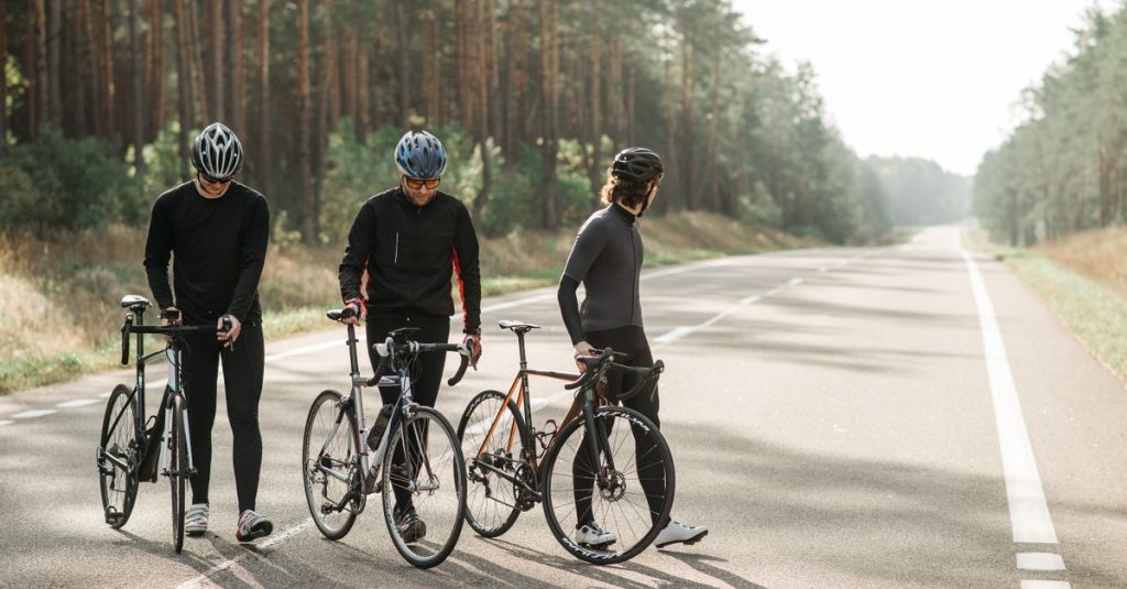 Excursions à vélo pour découvrir des plages sauvages et préservées 2 découvrez nos circuits à vélo pour explorer des paysages magnifiques, adaptés à tous les niveaux et passionnés d'aventure.