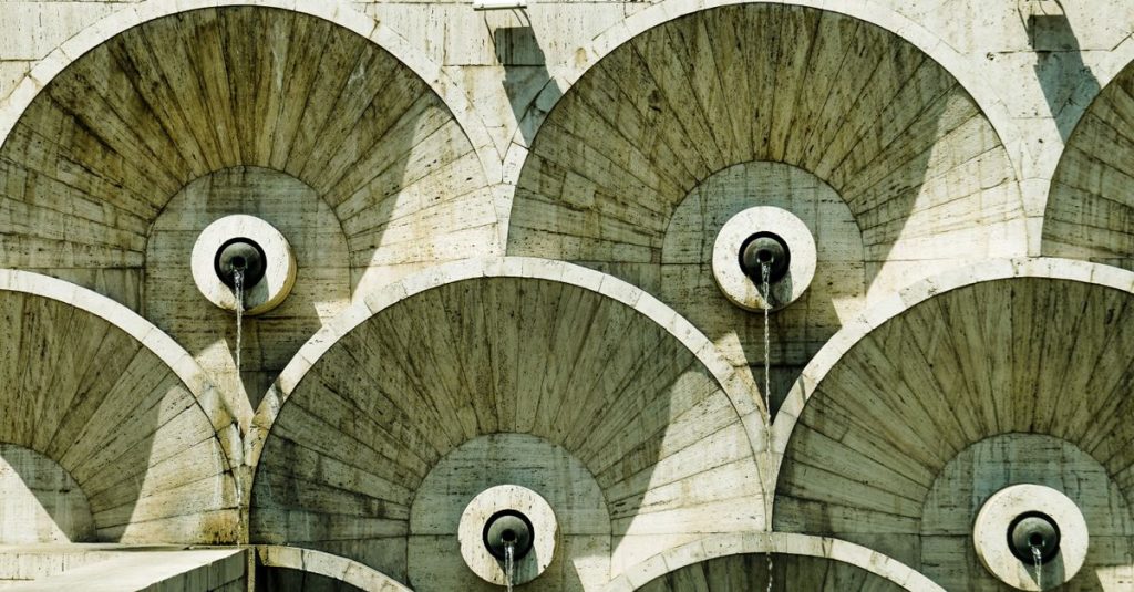 Découvrez le parcours des fontaines moins connues de barcelone 2 découvrez notre sélection de fontaines élégantes pour embellir votre jardin ou espace intérieur avec style et sérénité.