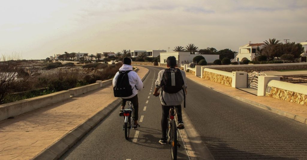 Itinéraires vélo en espagne hors des sentiers battus pour une aventure unique 2 découvrez des itinéraires cyclables originaux en espagne, loin des sentiers battus, pour une aventure unique à vélo à travers des paysages authentiques.