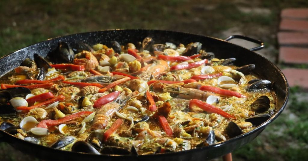 Découverte des spécialités culinaires régionales peu célèbres d’espagne 2 découvrez la cuisine régionale espagnole, riche en saveurs authentiques et spécialités traditionnelles de chaque région d'espagne.