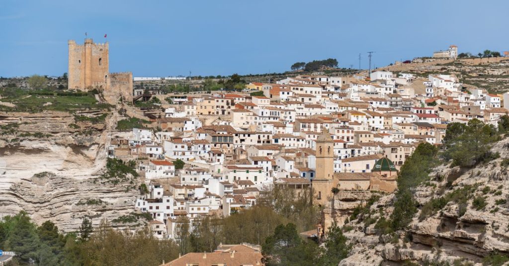 Hébergements insolites en espagne rurale pour une expérience unique 2 découvrez des hébergements ruraux uniques en espagne pour une expérience authentique et inoubliable au cœur de la nature.