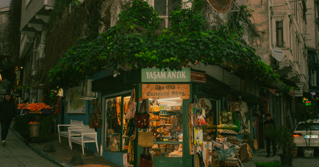 Découvrir les meilleures friperies du centre historique pour un shopping unique 2 découvrez les meilleures boutiques vintage pour dénicher des vêtements, accessoires et objets rétro uniques au charme authentique.