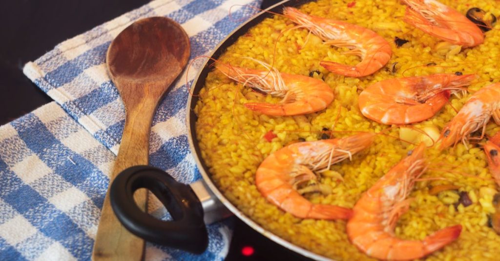 découvrez des recettes régionales espagnoles oubliées, des trésors culinaires authentiques à redécouvrir pour ravir vos papilles.
