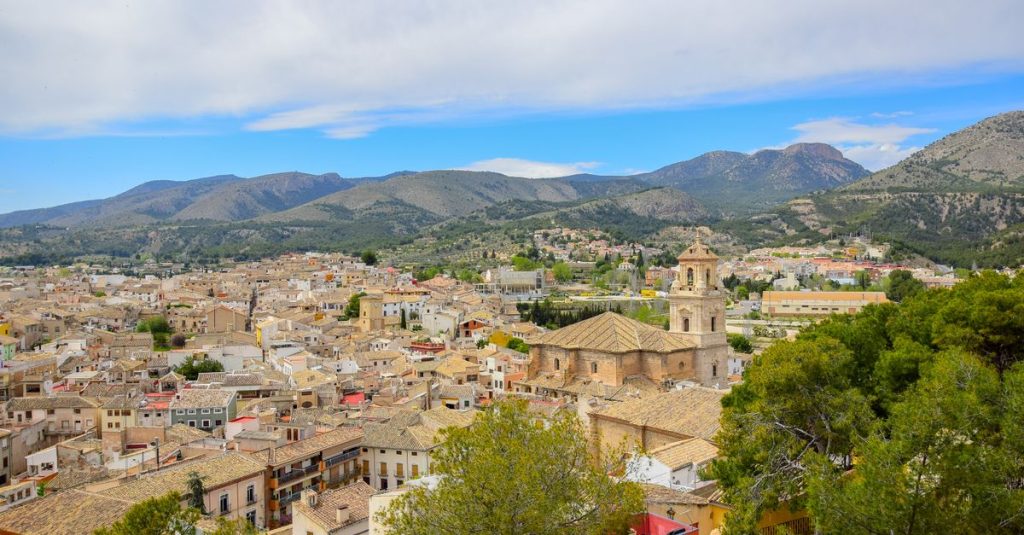 Découvrir les villages de montagne espagnols au riche héritage culturel ancestral 2 découvrez le charme authentique des villages de montagne espagnols, entre paysages époustouflants, traditions locales et atmosphères chaleureuses.