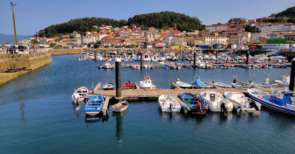Découvrir les petits ports de pêche authentiques d'espagne pour un voyage unique 5 découvrez les authentiques ports de pêche espagnols, lieux riches en traditions, saveurs marines et paysages pittoresques qui captivent les amoureux de la mer.