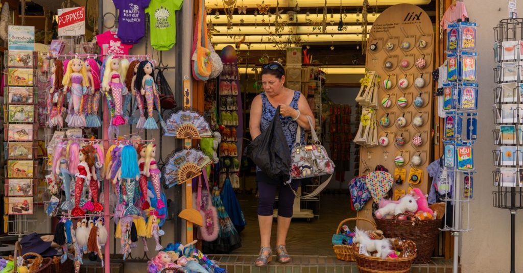 Spécialités de barcelone à ramener pour un souvenir authentique 2 découvrez les meilleurs souvenirs de barcelone pour rapporter chez vous un morceau de la ville : articles typiques, artisanat local et idées cadeaux uniques.