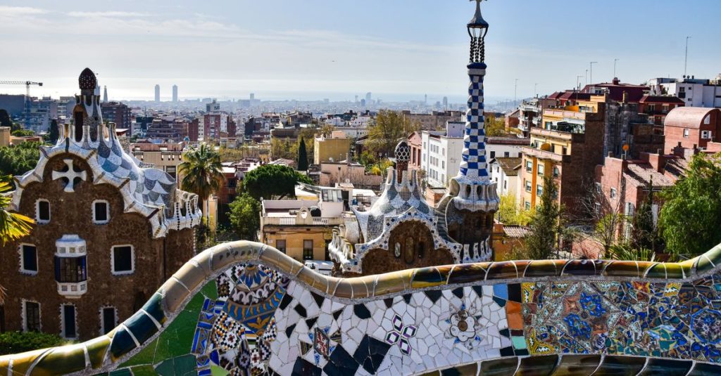 Séjour Barcelone pour une Escapade Inoubliable en Méditerranée 1 découvrez les incontournables de barcelone, profitez de ses plages, de sa culture vibrante et de sa cuisine délicieuse lors de votre voyage inoubliable à barcelone.
