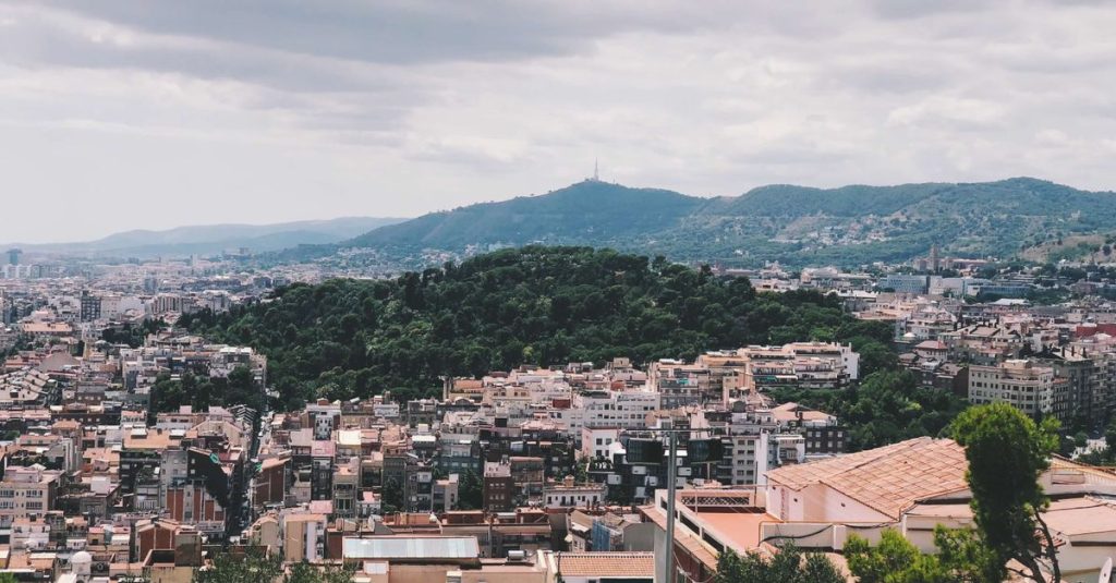 Découvrir les meilleures villes autour de barcelone pour une escapade 2 découvrez les meilleures villes à proximité de barcelone pour des escapades enrichissantes, entre culture, plages et gastronomie authentique.