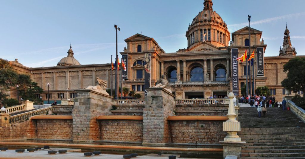 découvrez les musées cachés de barcelone, des lieux uniques et méconnus qui offrent une expérience culturelle authentique loin des sentiers battus.