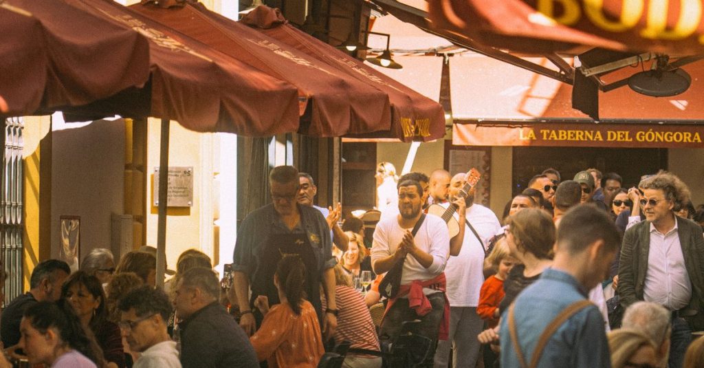 Découvrir l'ambiance unique des ramblas de barcelone 2 découvrez l'atmosphère unique des ramblas, un lieu vibrant et emblématique de barcelone, où se mêlent culture, animation et traditions locales.