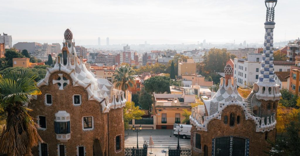 découvrez les meilleurs blogueurs locaux de barcelone, leurs conseils, astuces et récits pour vivre pleinement la vie dans cette ville vibrante.