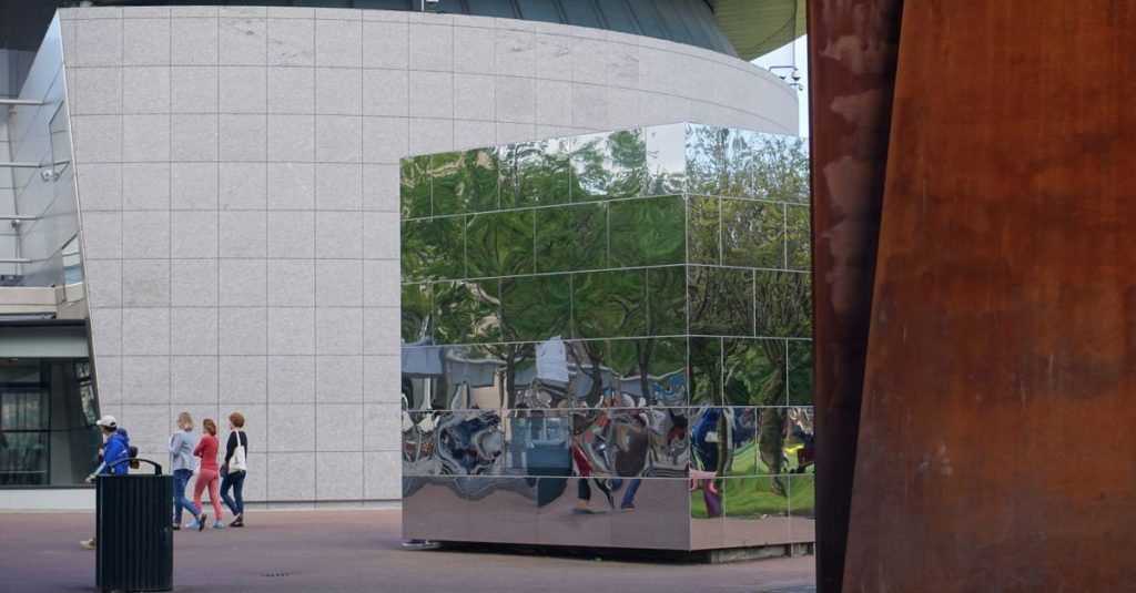 Découvrir les musées d’art modernes hors des grandes villes espagnoles 2 découvrez les musées d'art moderne, lieux incontournables pour explorer les œuvres contemporaines et les tendances artistiques actuelles.