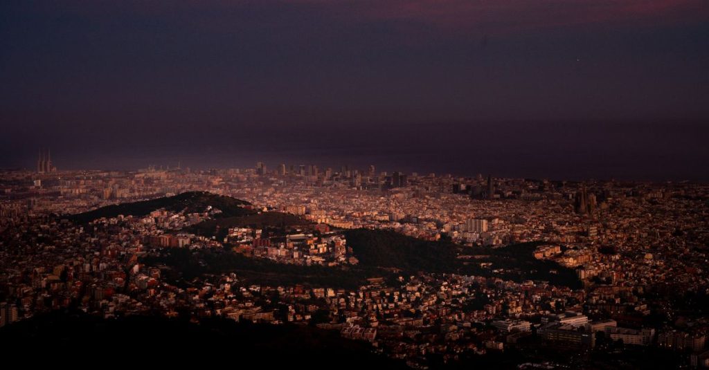 découvrez comment passer une soirée romantique inoubliable à barcelone, entre dîners aux chandelles, balades nocturnes et vues magiques sur la ville.