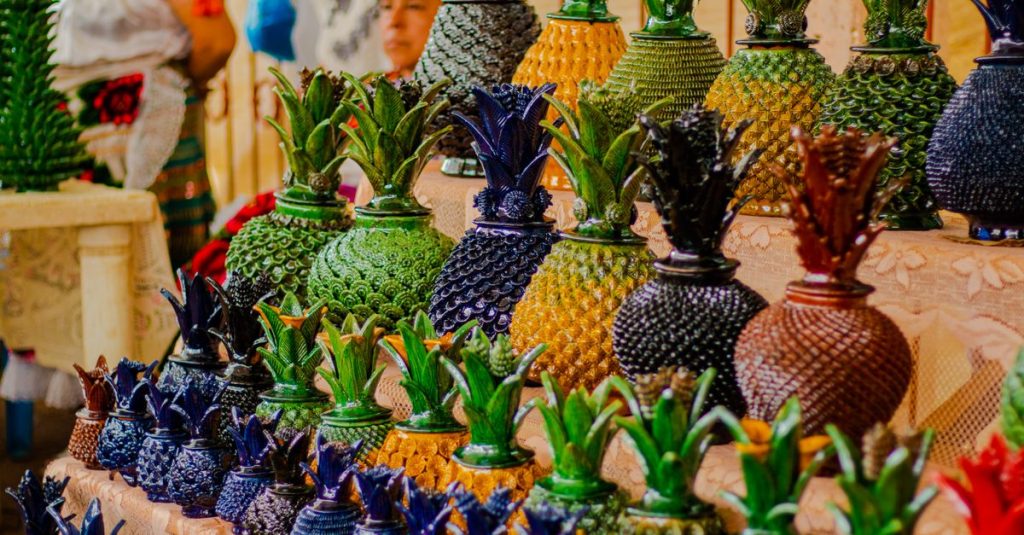 L'artisanat en céramique de talavera de la reina : traditions et techniques uniques 2 découvrez la beauté authentique des céramiques de talavera, alliant tradition artisanale mexicaine et motifs colorés uniques pour sublimer votre décoration.