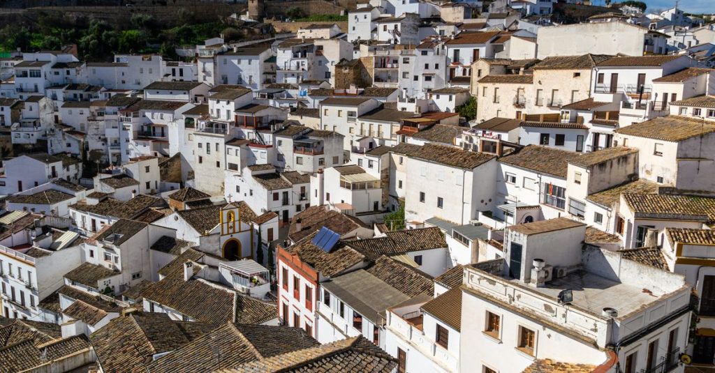 Découvrez les charmes des villages blancs d’andalousie hors saison avec une visite guidée 2 découvrez les charmants villages blancs d'andalousie, leurs ruelles pittoresques, leur architecture traditionnelle et leurs paysages à couper le souffle.