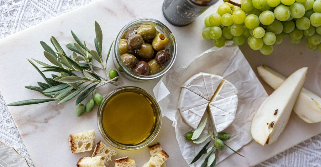 Découvrir la dégustation d’huile d’olive artisanale en andalousie et ses saveurs uniques 2 découvrez l'art de la dégustation d'huile d'olive, apprenez à identifier les saveurs et les arômes uniques, et améliorez votre expérience culinaire avec des conseils d'experts.